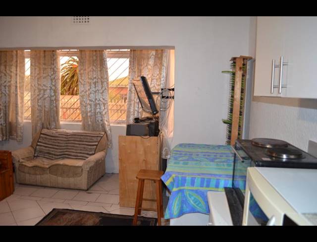 3 BEDROOM APARTMENT FOR SALE IN GLENLILY